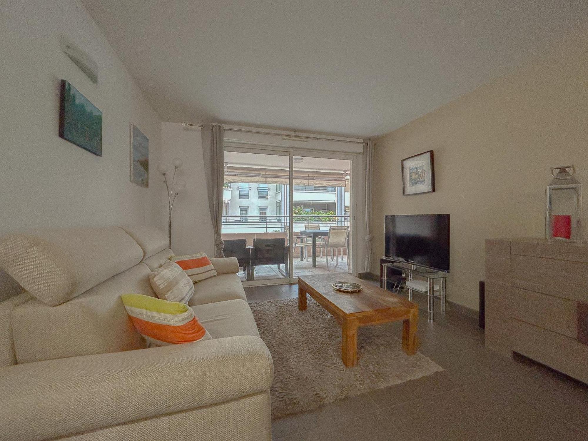Appartement Centrale A 100 M Des Plages Rue De Provence Saint-Raphaël 外观 照片