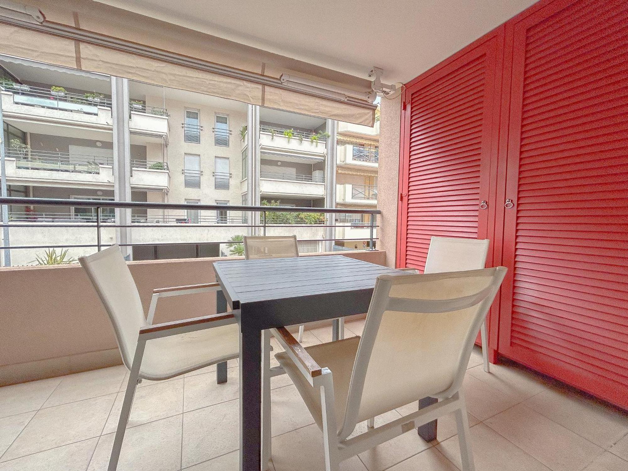 Appartement Centrale A 100 M Des Plages Rue De Provence Saint-Raphaël 外观 照片