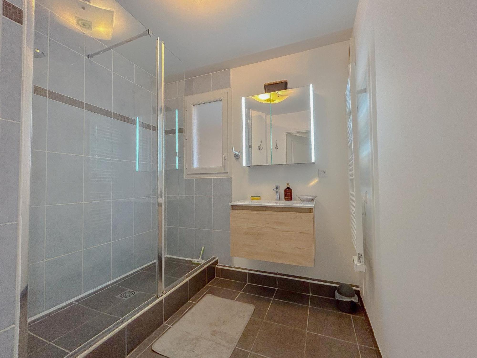 Appartement Centrale A 100 M Des Plages Rue De Provence Saint-Raphaël 外观 照片
